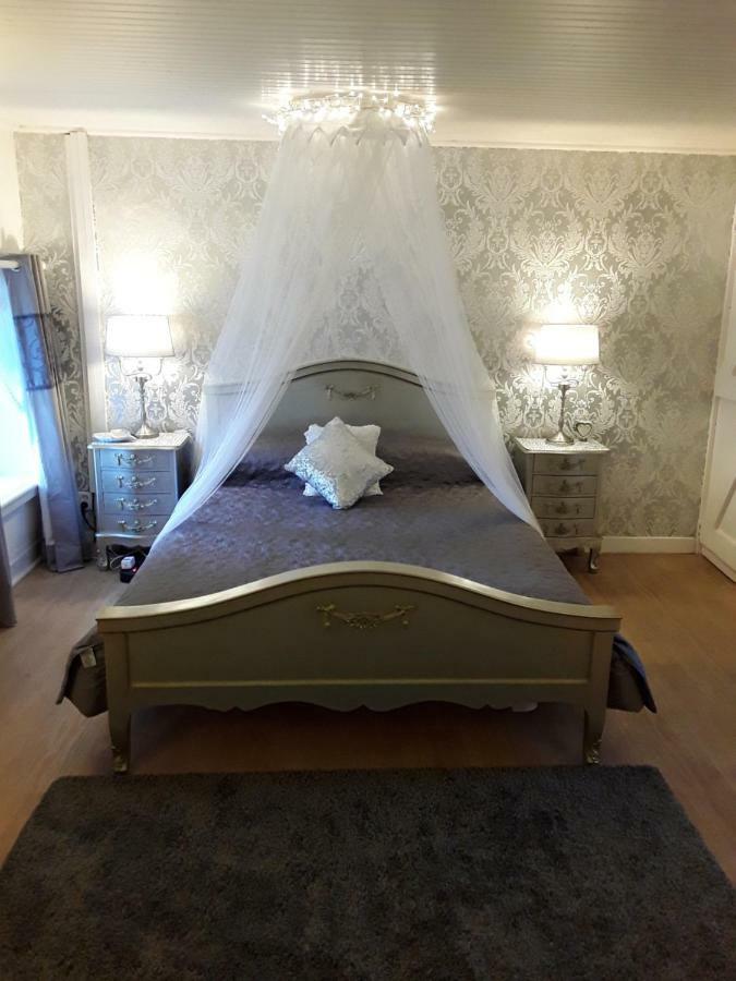 Moulin De La Civiere Bed & Breakfast Kergrist-Moelou Exterior foto