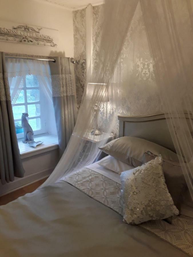 Moulin De La Civiere Bed & Breakfast Kergrist-Moelou Exterior foto